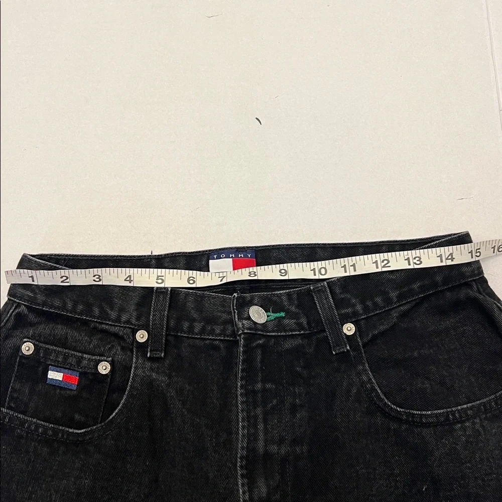 90’s TOMMY HILFIGER BLACK STRAIGHT LEG HIGH WAIST JEANS